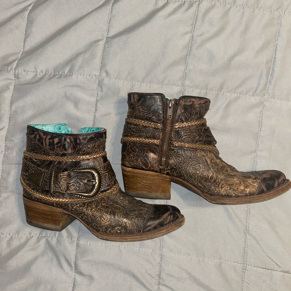 Vintage-Style Embossed Ankle Boots